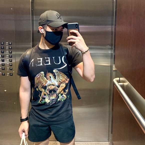 Meet your Posher, Eli - Picture 1 of 2